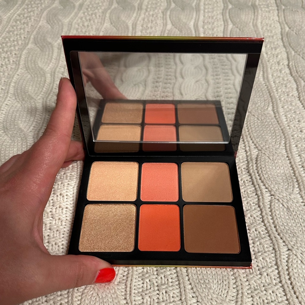 Smashbox Ablaze Face Palette. BNIB. 2 blushes, 2 highlights, 2 bronzers.